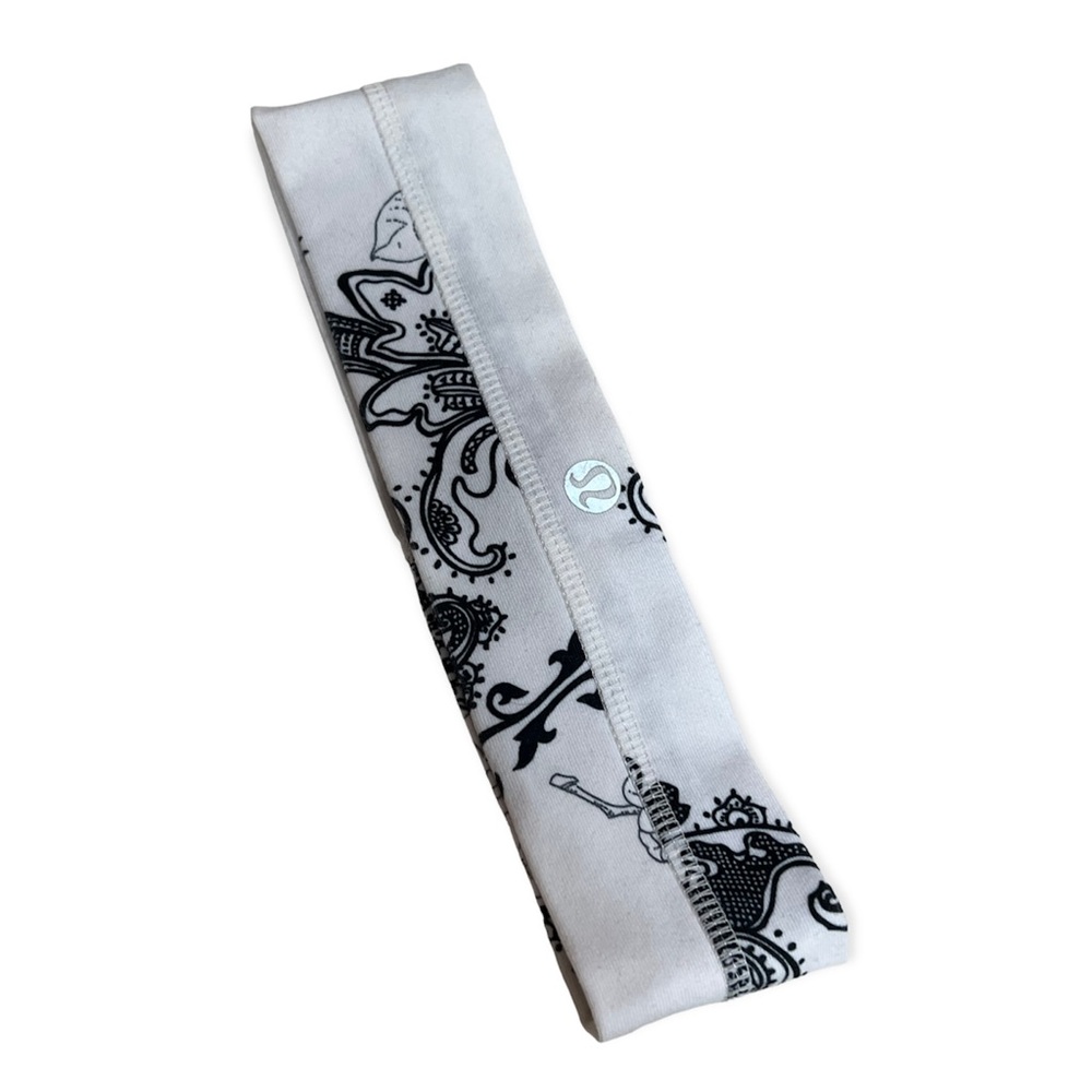2 lululemon headbands